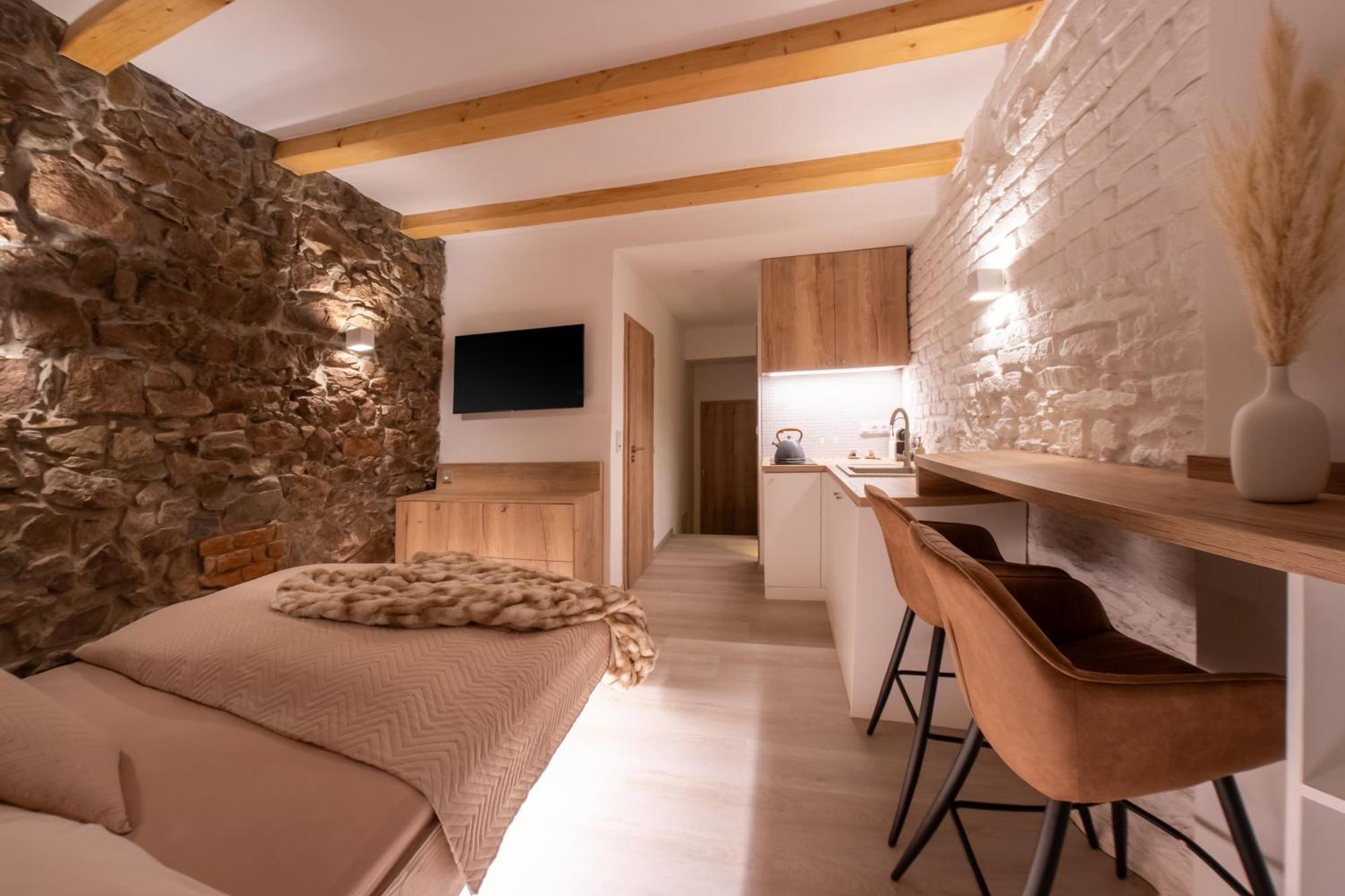 White Wolf Boutique Apartments Olomouc Exterior photo