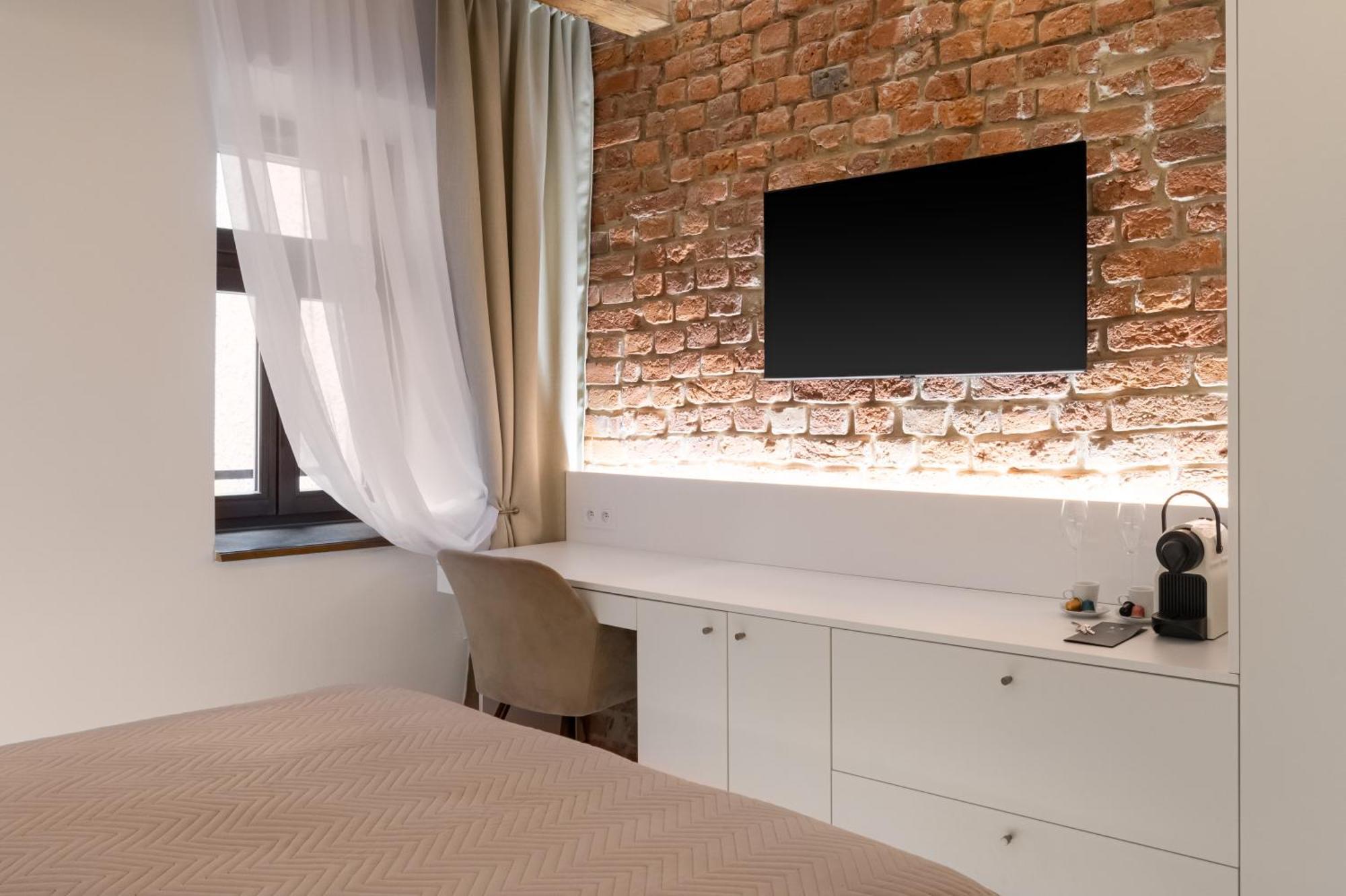 White Wolf Boutique Apartments Olomouc Exterior photo